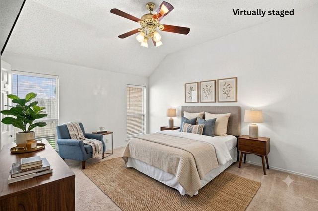 316 Willow Creek Lane, Glenn Heights, TX 75154