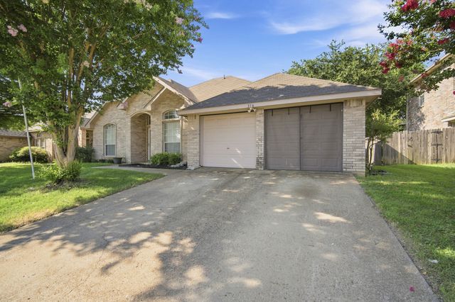 316 Willow Creek Lane, Glenn Heights, TX 75154