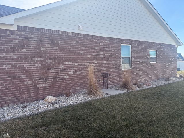 1315 Bontrager Lane, Shelbyville, IN 46176