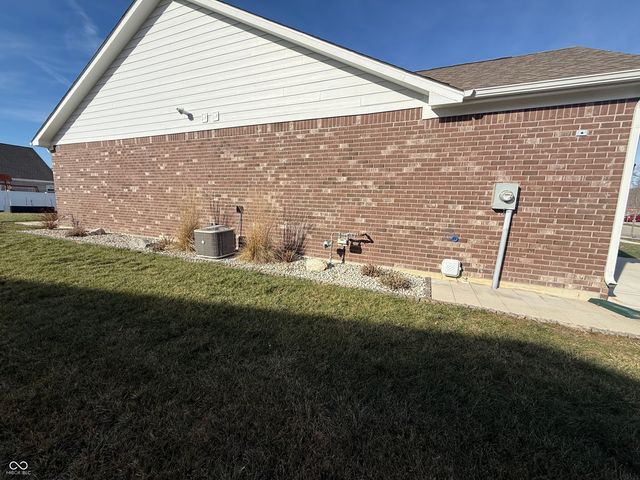 1315 Bontrager Lane, Shelbyville, IN 46176