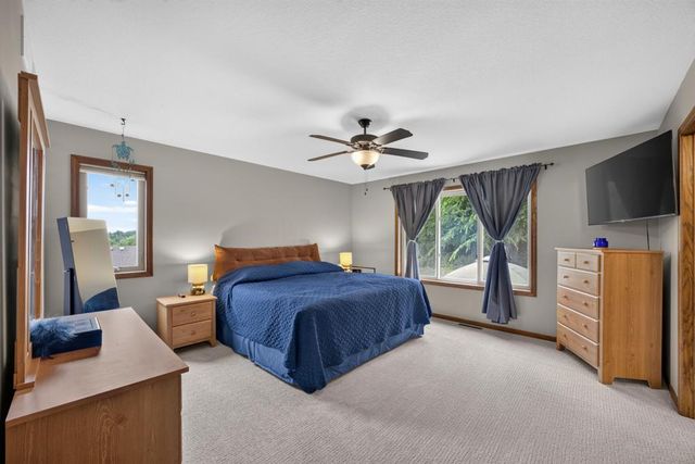 2314 Ponderosa Drive SW, Rochester, MN 55902