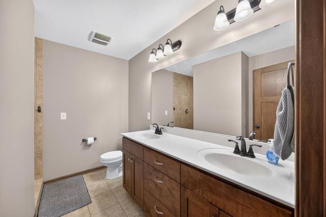 2314 Ponderosa Drive SW, Rochester, MN 55902