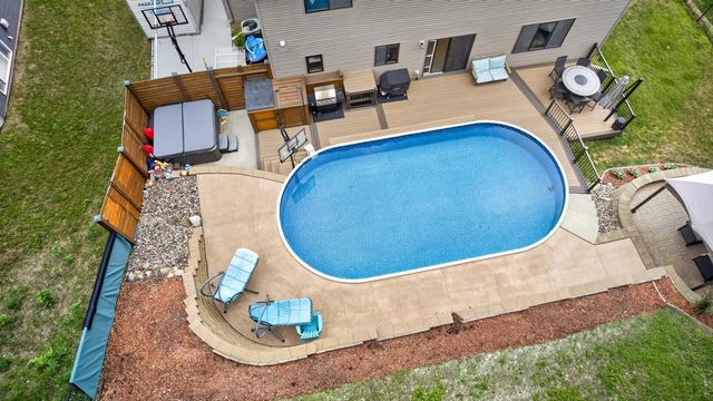 2314 Ponderosa Drive SW, Rochester, MN 55902