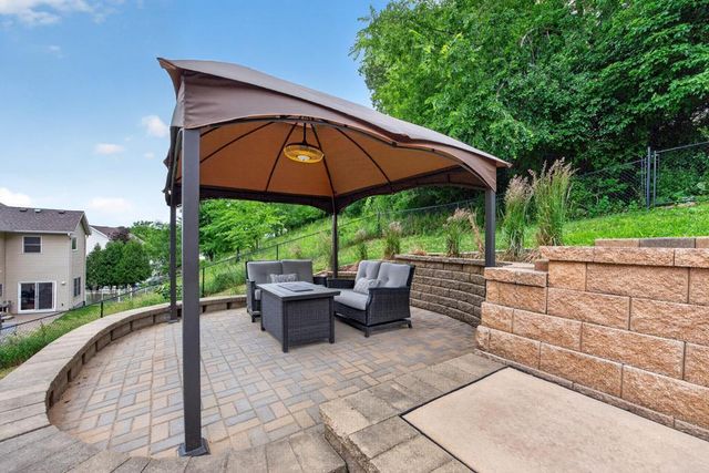 2314 Ponderosa Drive SW, Rochester, MN 55902