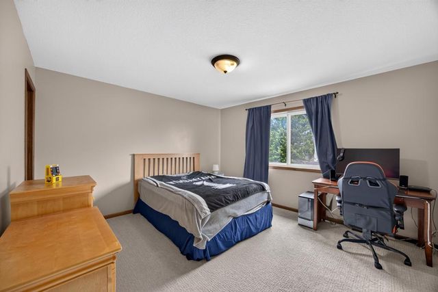 2314 Ponderosa Drive SW, Rochester, MN 55902
