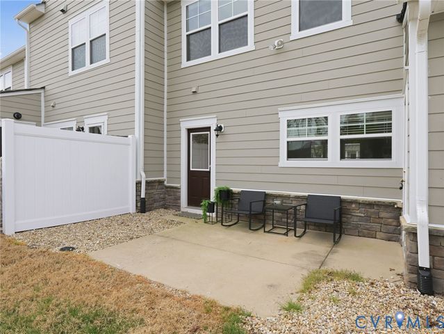 17620 Memorial Tournament Dr, Moseley, VA 23120