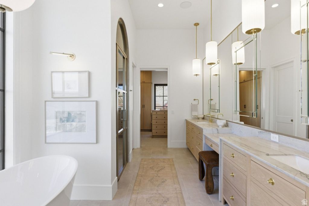 Image 13 of property listing at 1202 S INDIAN DR, Washington, UT 84780