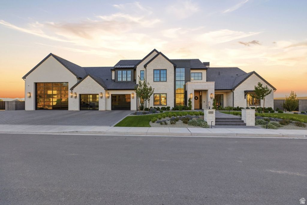 Image 5 of property listing at 1202 S INDIAN DR, Washington, UT 84780