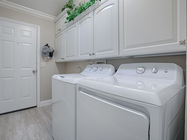 421 ALDAMA AVENUE, The Villages, FL 32159