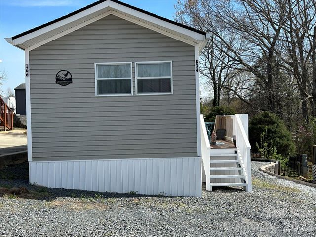 166 Eagle Drive, New London, NC 28127