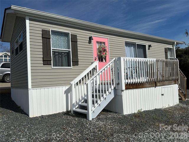 166 Eagle Drive, New London, NC 28127