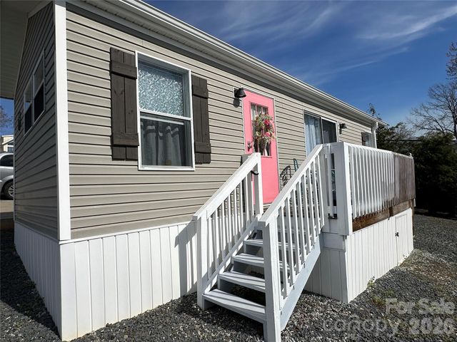 166 Eagle Drive, New London, NC 28127