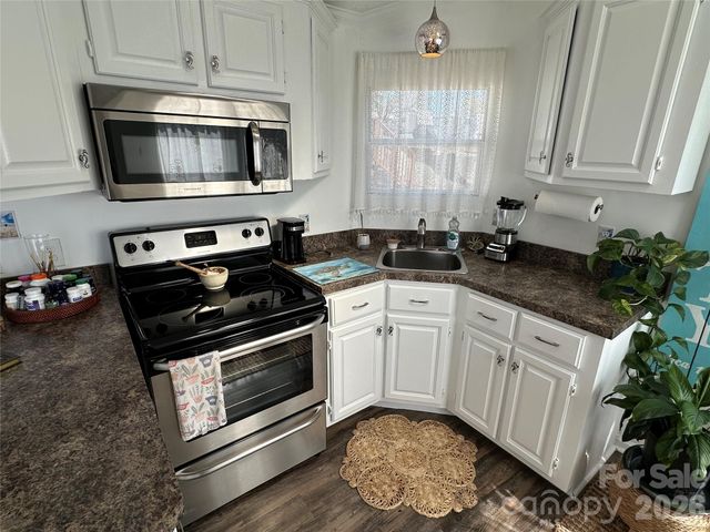 166 Eagle Drive, New London, NC 28127