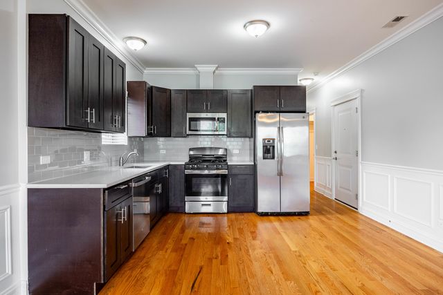 738 N Avers Avenue GS, Chicago, IL 60624