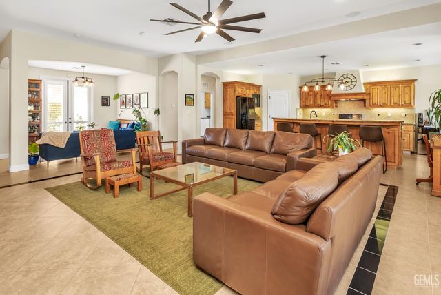 4301 Elder Court, Bakersfield, CA 93306