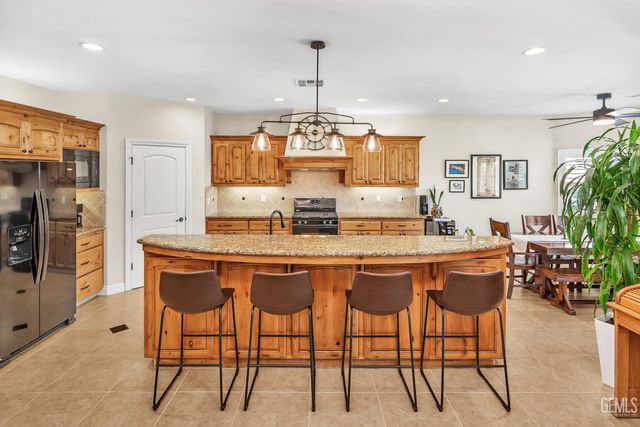 4301 Elder Court, Bakersfield, CA 93306