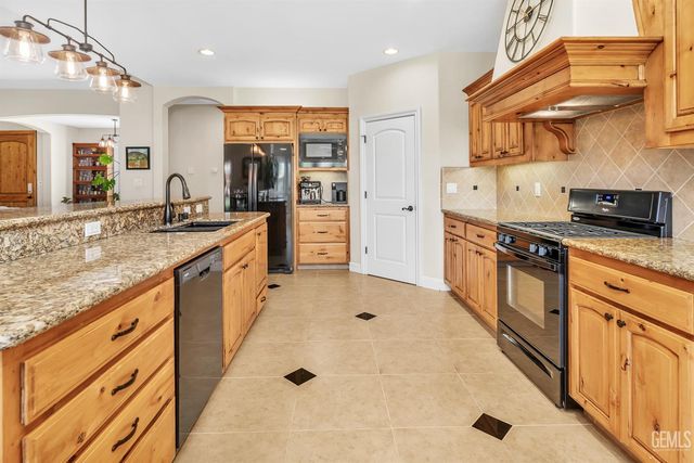 4301 Elder Court, Bakersfield, CA 93306