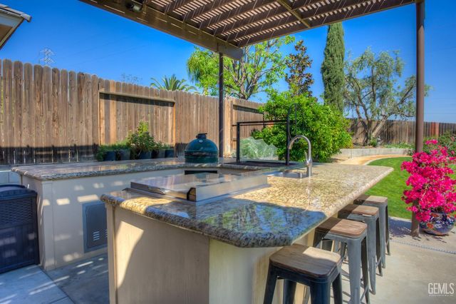 4301 Elder Court, Bakersfield, CA 93306