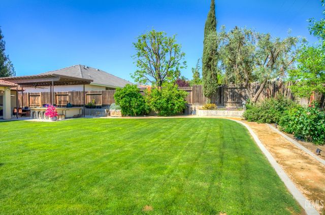 4301 Elder Court, Bakersfield, CA 93306