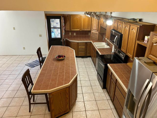 12060 Waterman Road, Brooklyn, MI 49230