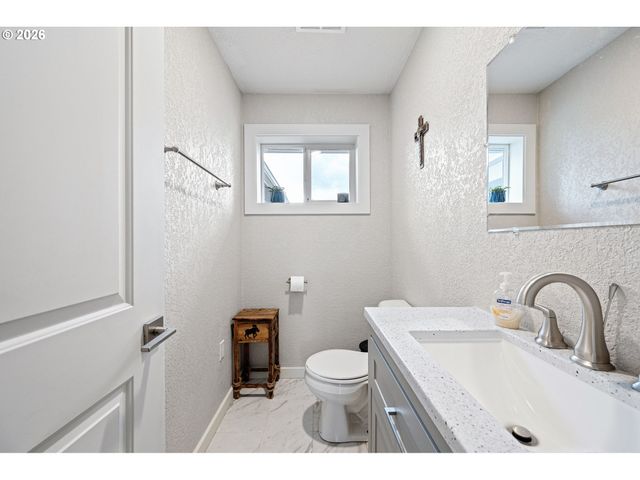 82517 Greenwood St, Creswell, OR 97426