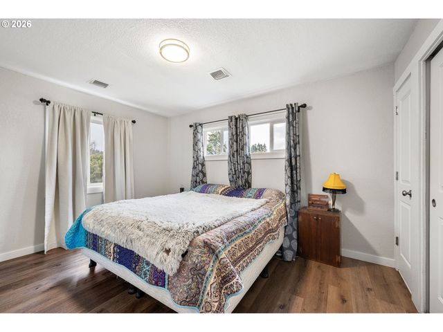 82517 Greenwood St, Creswell, OR 97426