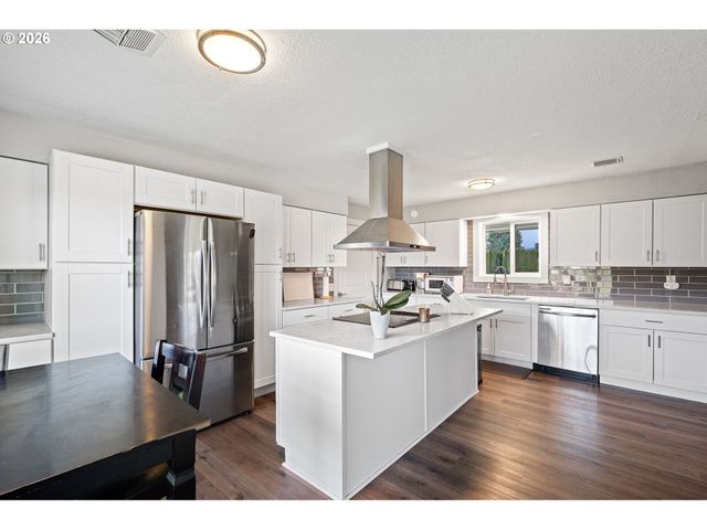 82517 Greenwood St, Creswell, OR 97426