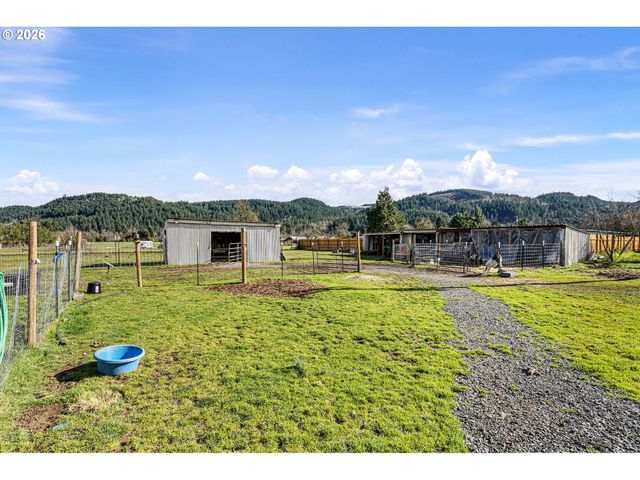 82517 Greenwood St, Creswell, OR 97426