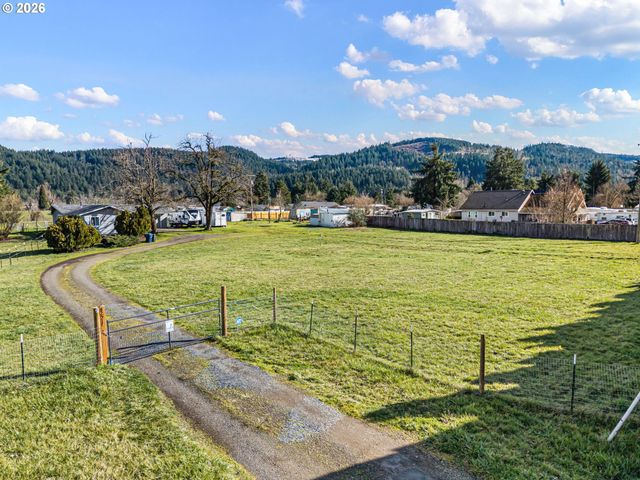 82517 Greenwood St, Creswell, OR 97426