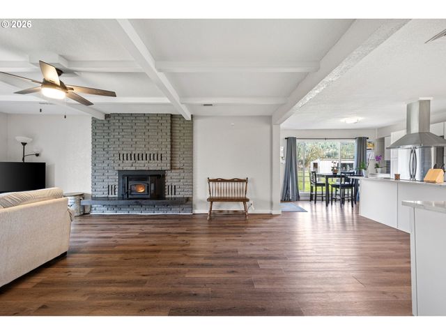 82517 Greenwood St, Creswell, OR 97426