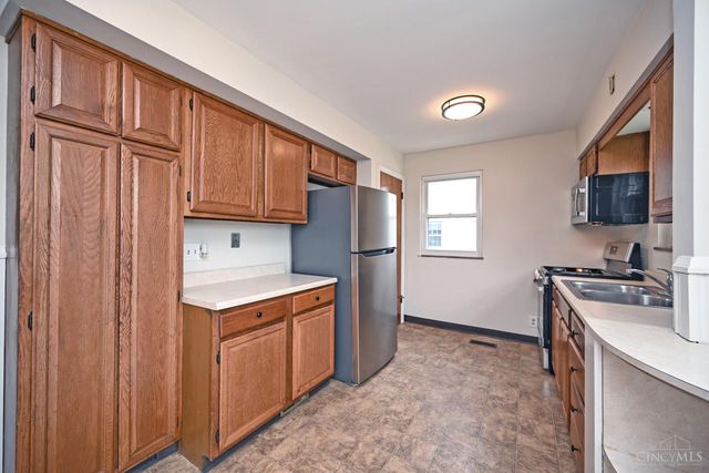 178 East Crest Drive, Reading, OH 45215