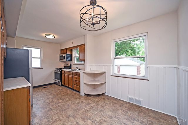 178 East Crest Drive, Reading, OH 45215