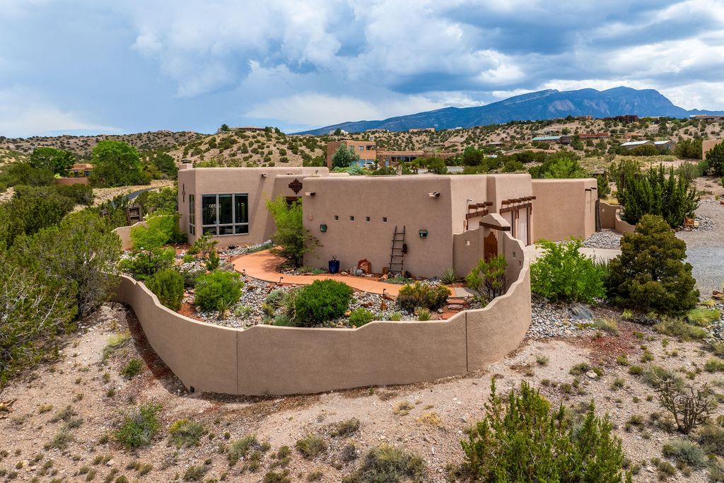 3 CALLE CIENEGA Court, Placitas, NM 87043