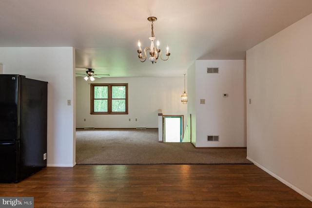 3 APACHE LN, Willow Street, PA 17584