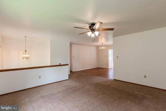 3 APACHE LN, Willow Street, PA 17584