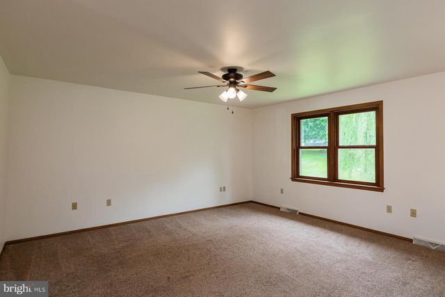 3 APACHE LN, Willow Street, PA 17584