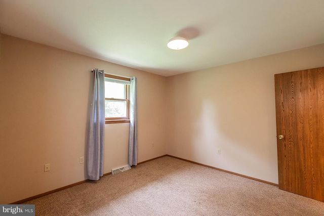 3 APACHE LN, Willow Street, PA 17584