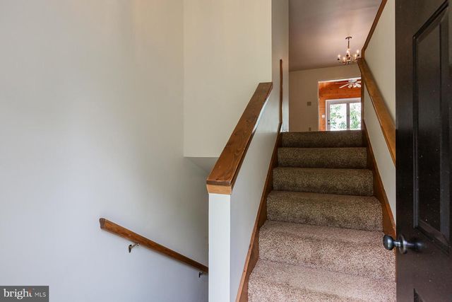 3 APACHE LN, Willow Street, PA 17584