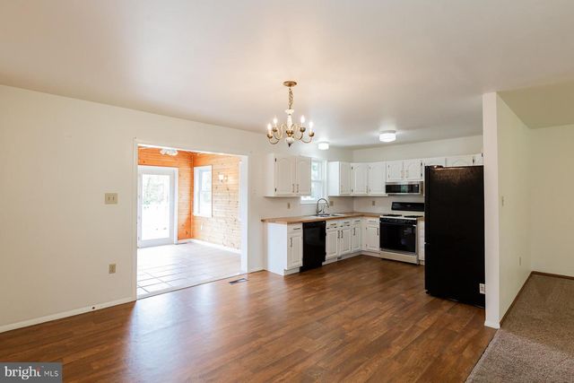 3 APACHE LN, Willow Street, PA 17584