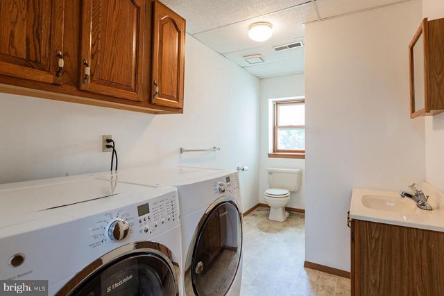 3 APACHE LN, Willow Street, PA 17584