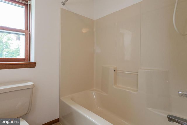 3 APACHE LN, Willow Street, PA 17584