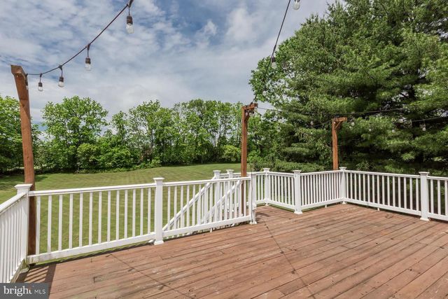 3 APACHE LN, Willow Street, PA 17584