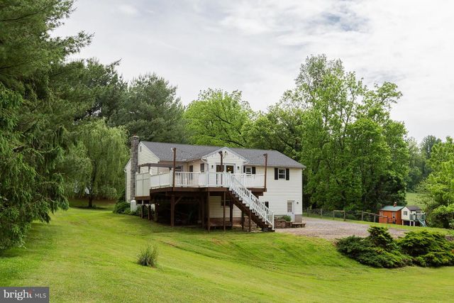 3 APACHE LN, Willow Street, PA 17584