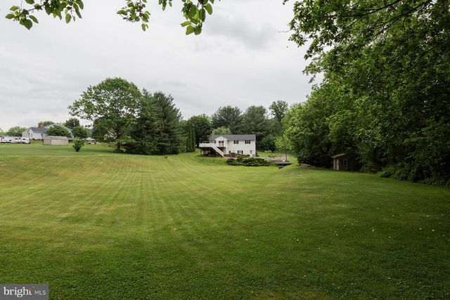 3 APACHE LN, Willow Street, PA 17584
