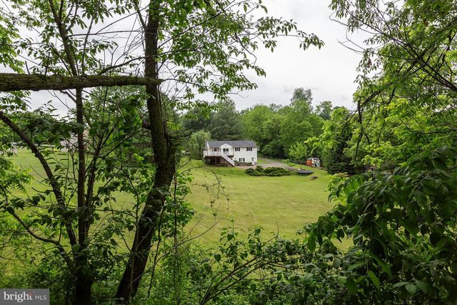 3 APACHE LN, Willow Street, PA 17584