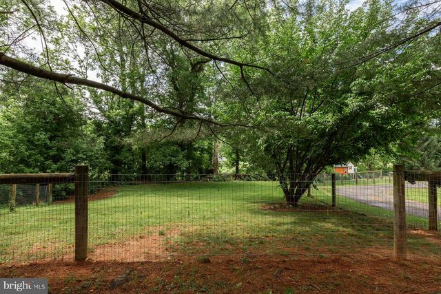 3 APACHE LN, Willow Street, PA 17584