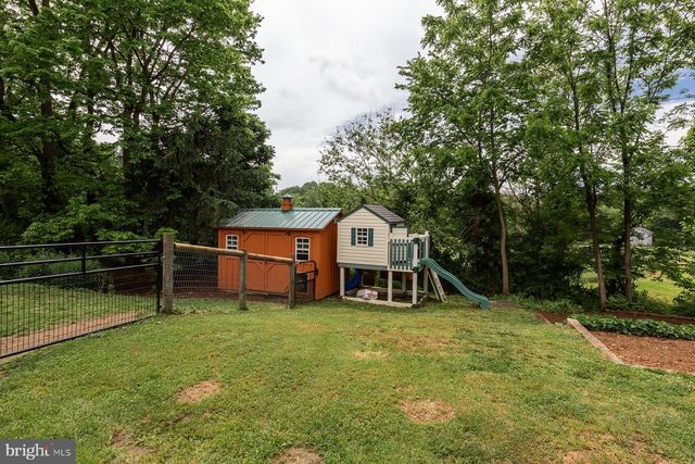 3 APACHE LN, Willow Street, PA 17584