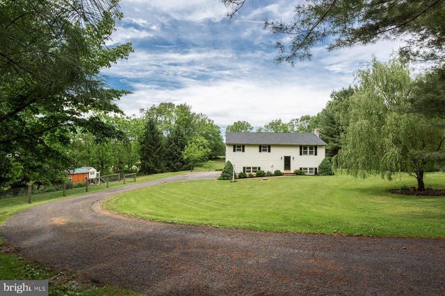3 APACHE LN, Willow Street, PA 17584