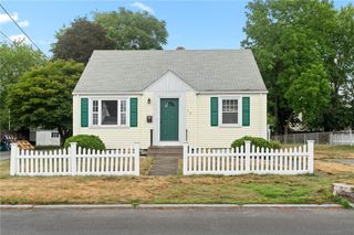 32 Rosemere Drive, East Providence, RI 02914