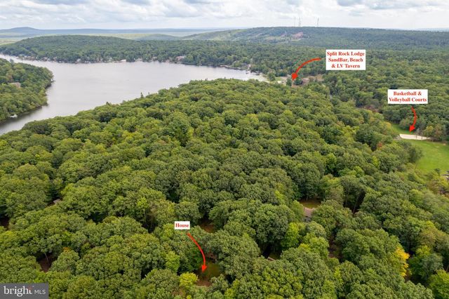 49 FOREST DR, Lake Harmony, PA 18624